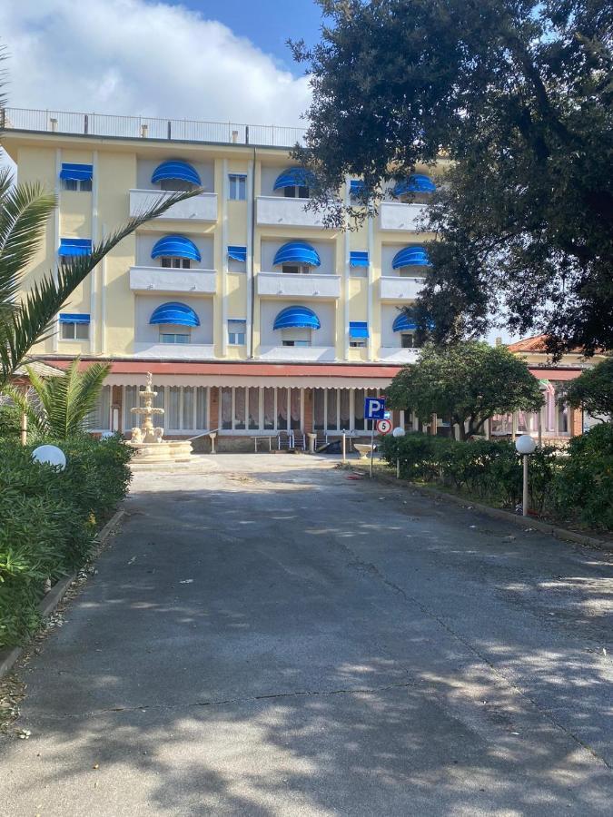 Hotel Villa Colombo Lido di Camaiore Esterno foto
