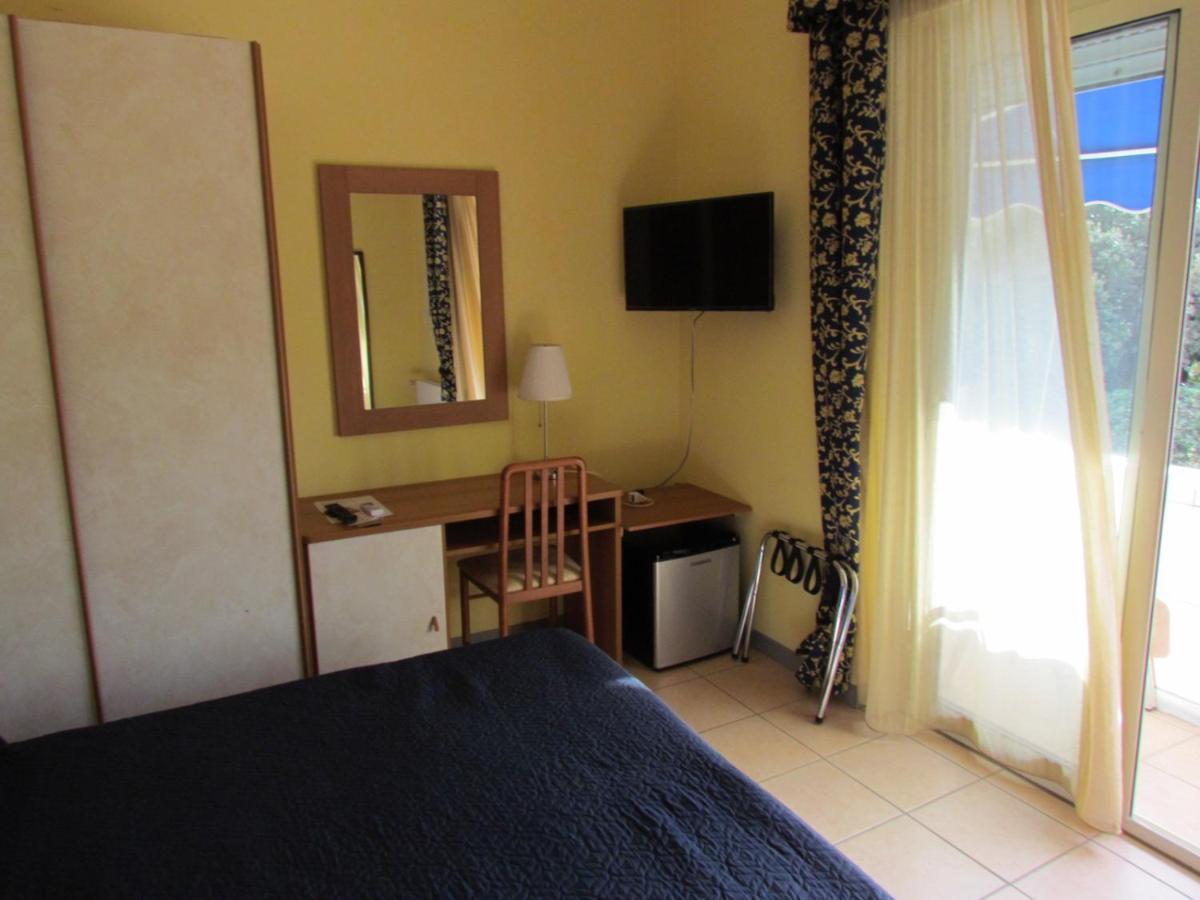 Hotel Villa Colombo Lido di Camaiore Esterno foto