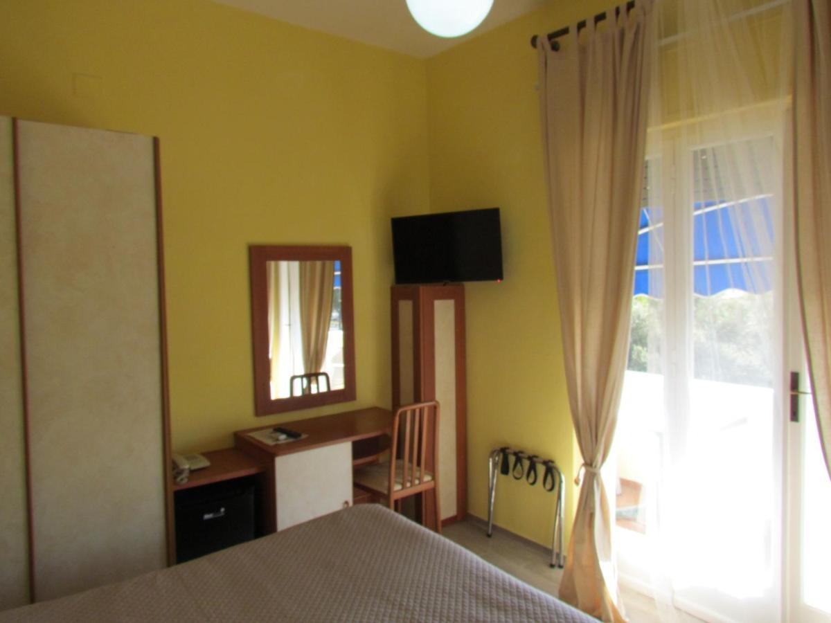 Hotel Villa Colombo Lido di Camaiore Esterno foto