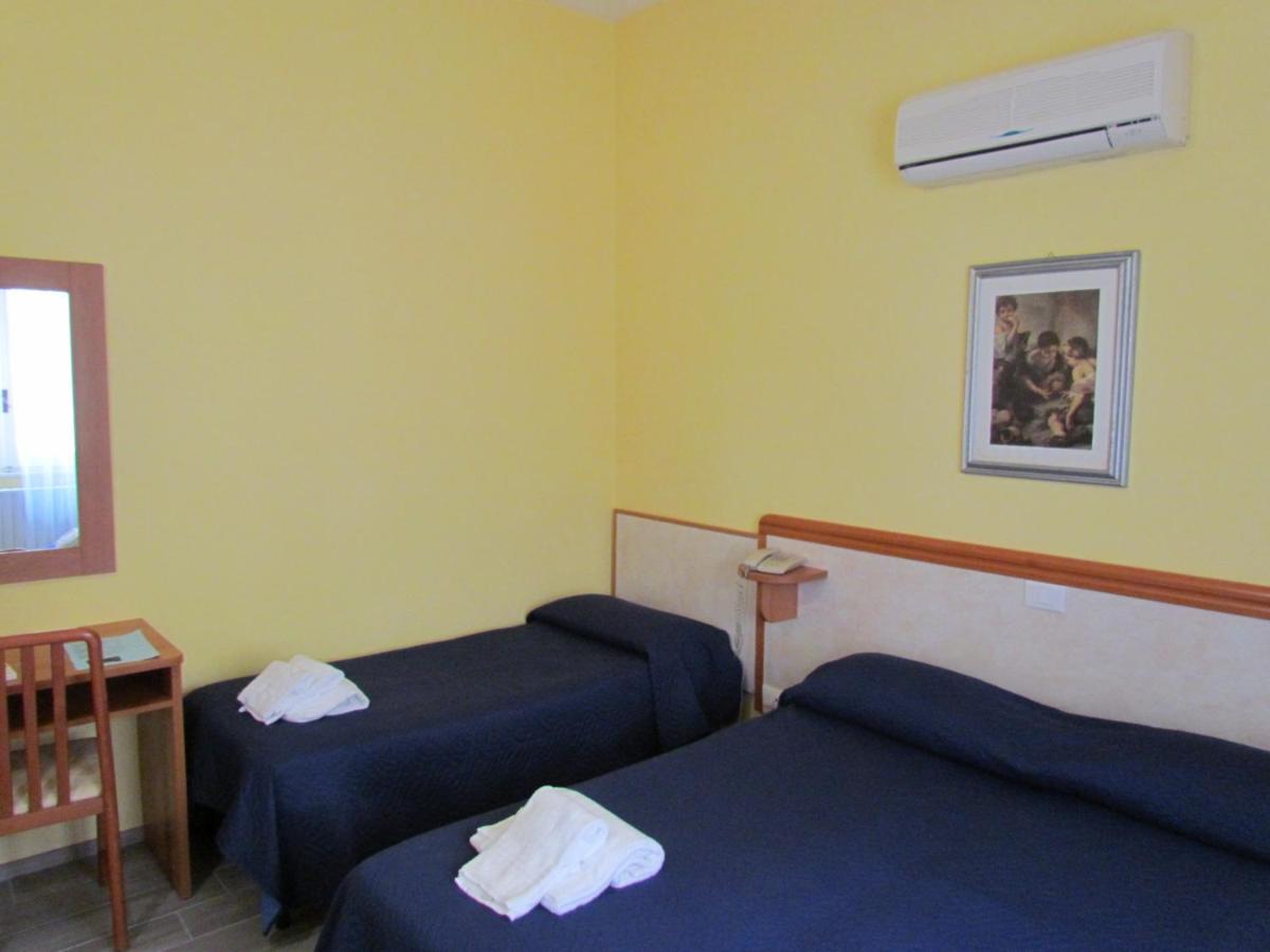 Hotel Villa Colombo Lido di Camaiore Esterno foto