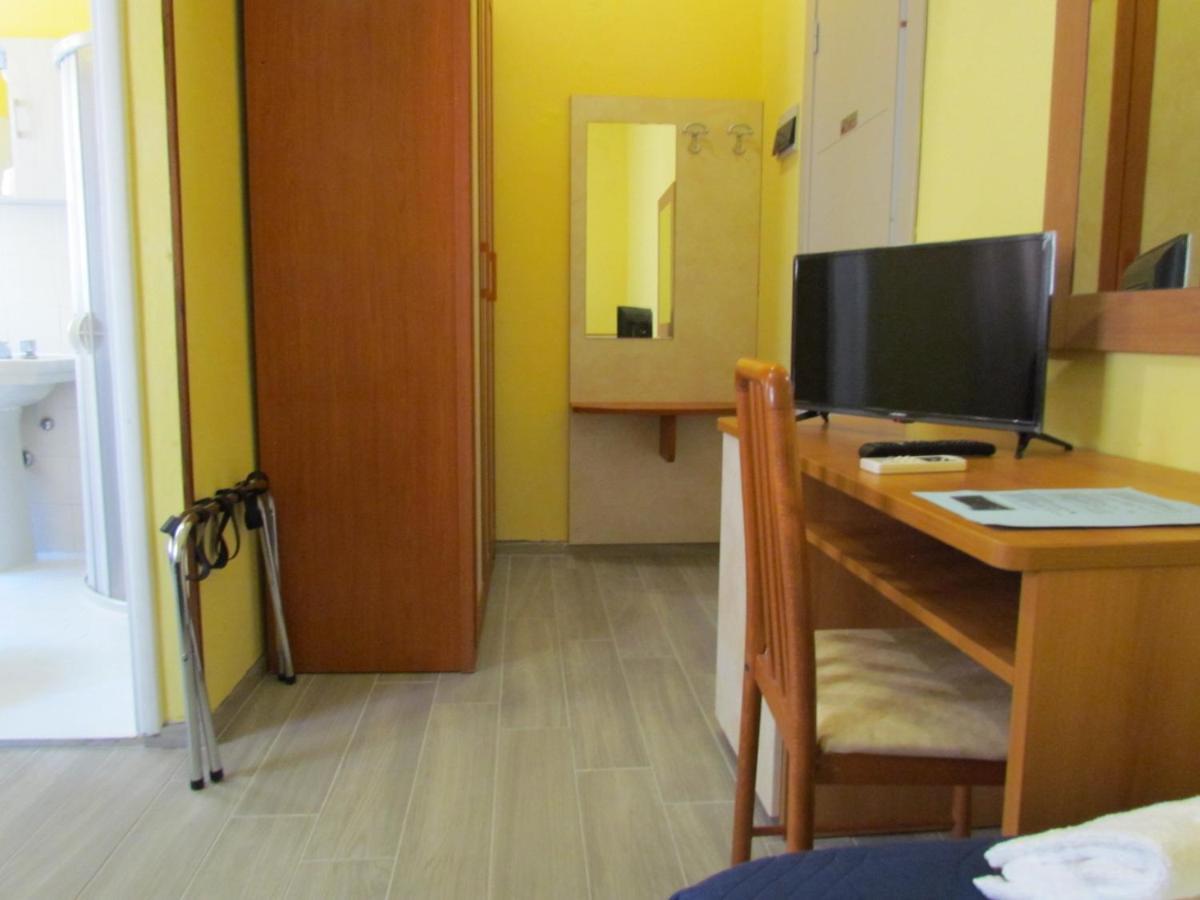 Hotel Villa Colombo Lido di Camaiore Esterno foto