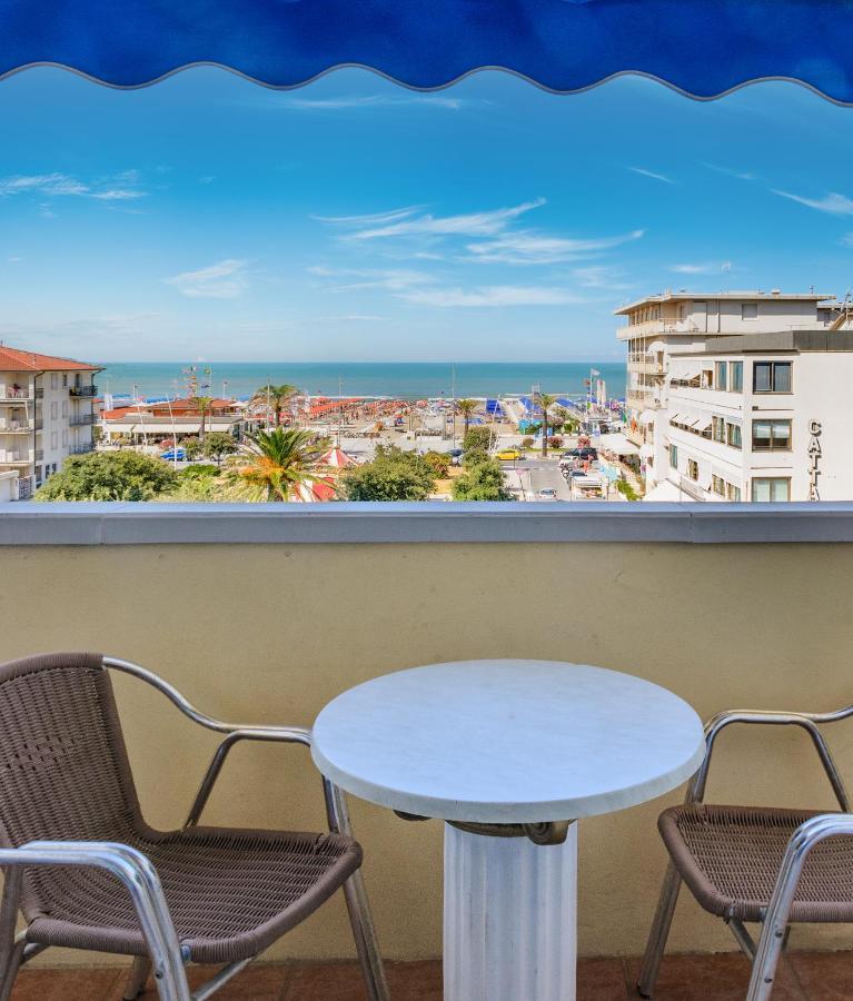 Hotel Villa Colombo Lido di Camaiore Esterno foto