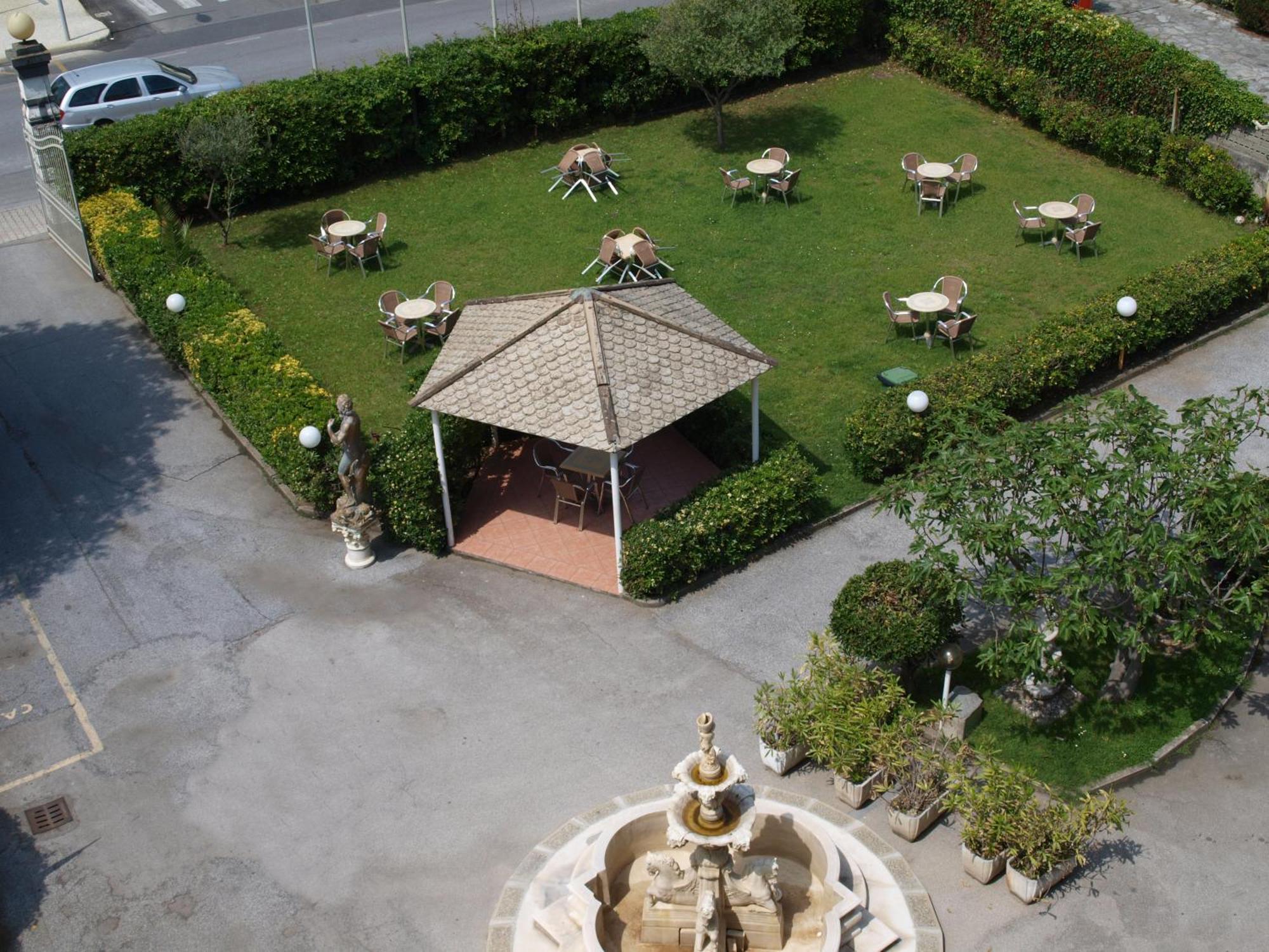Hotel Villa Colombo Lido di Camaiore Esterno foto