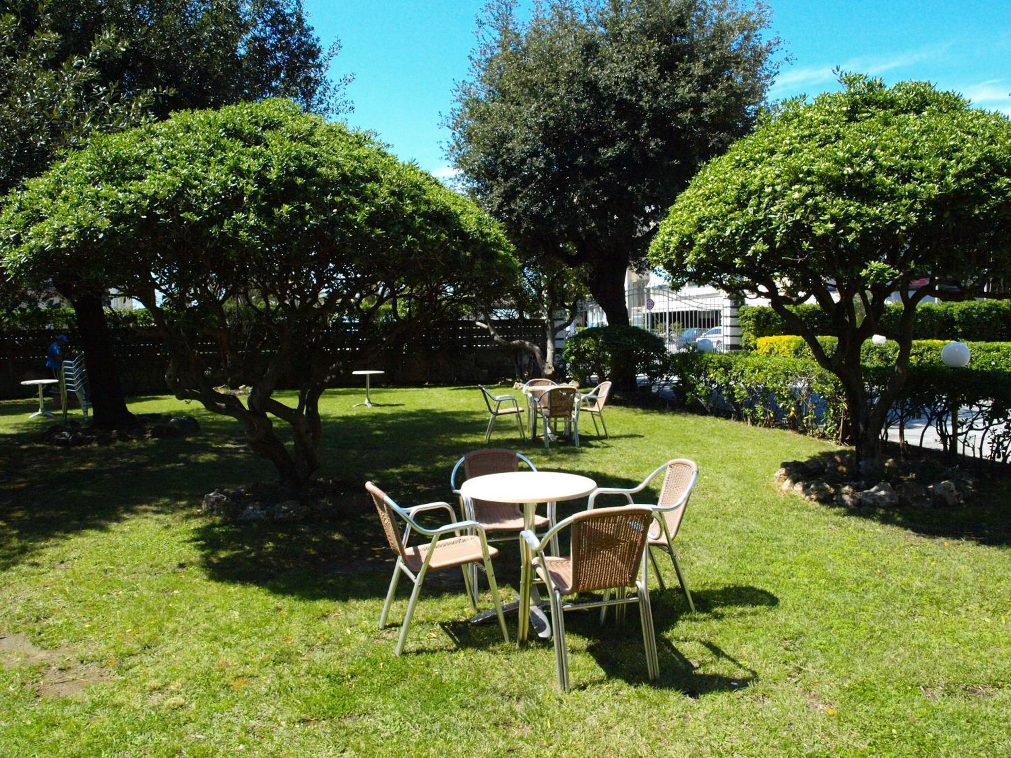 Hotel Villa Colombo Lido di Camaiore Esterno foto