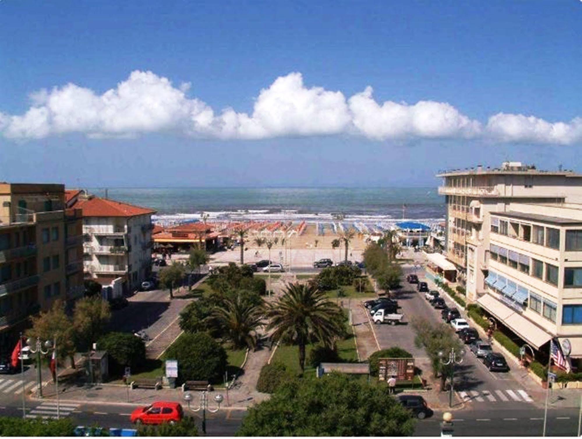 Hotel Villa Colombo Lido di Camaiore Esterno foto