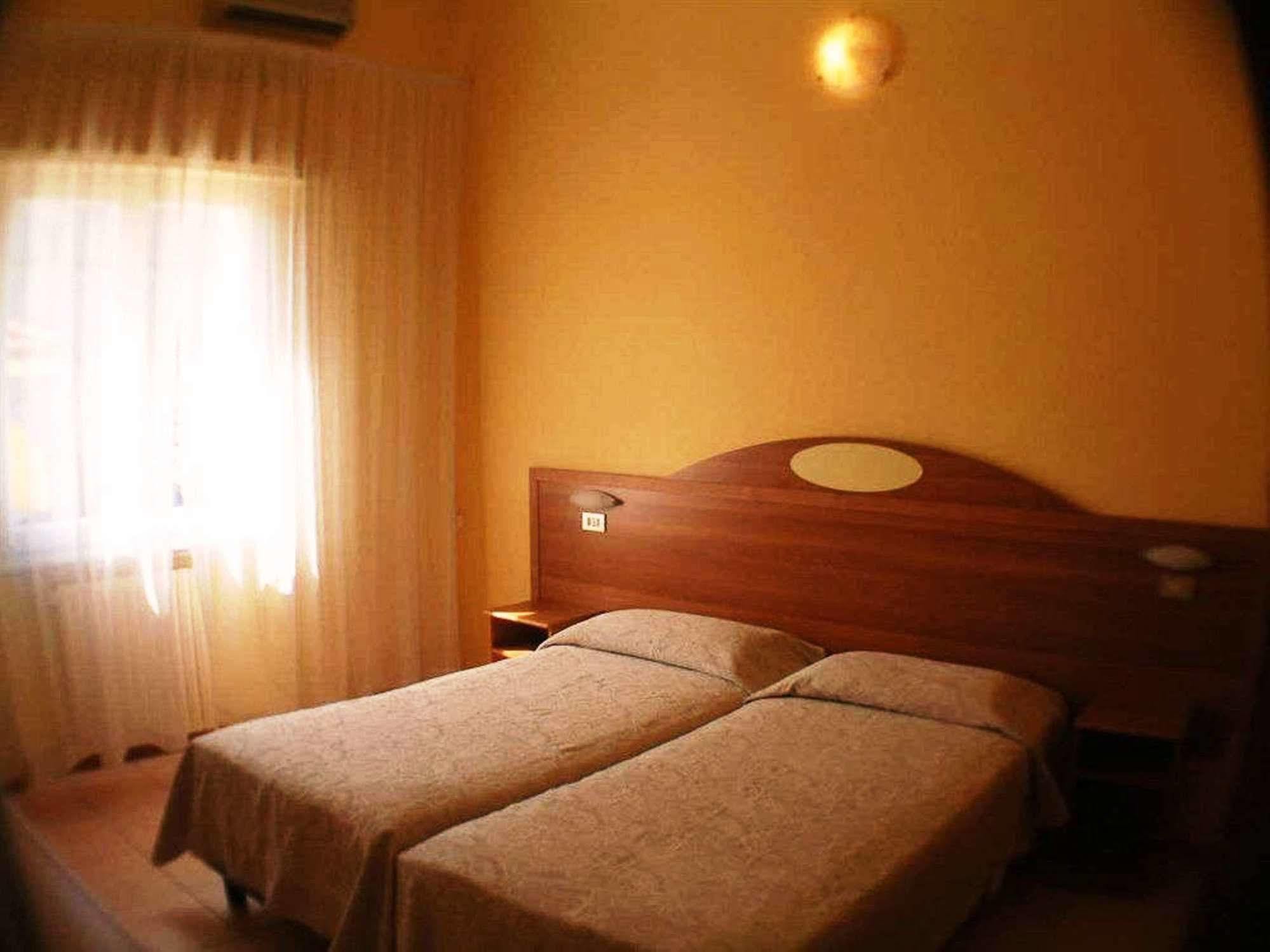 Hotel Villa Colombo Lido di Camaiore Esterno foto