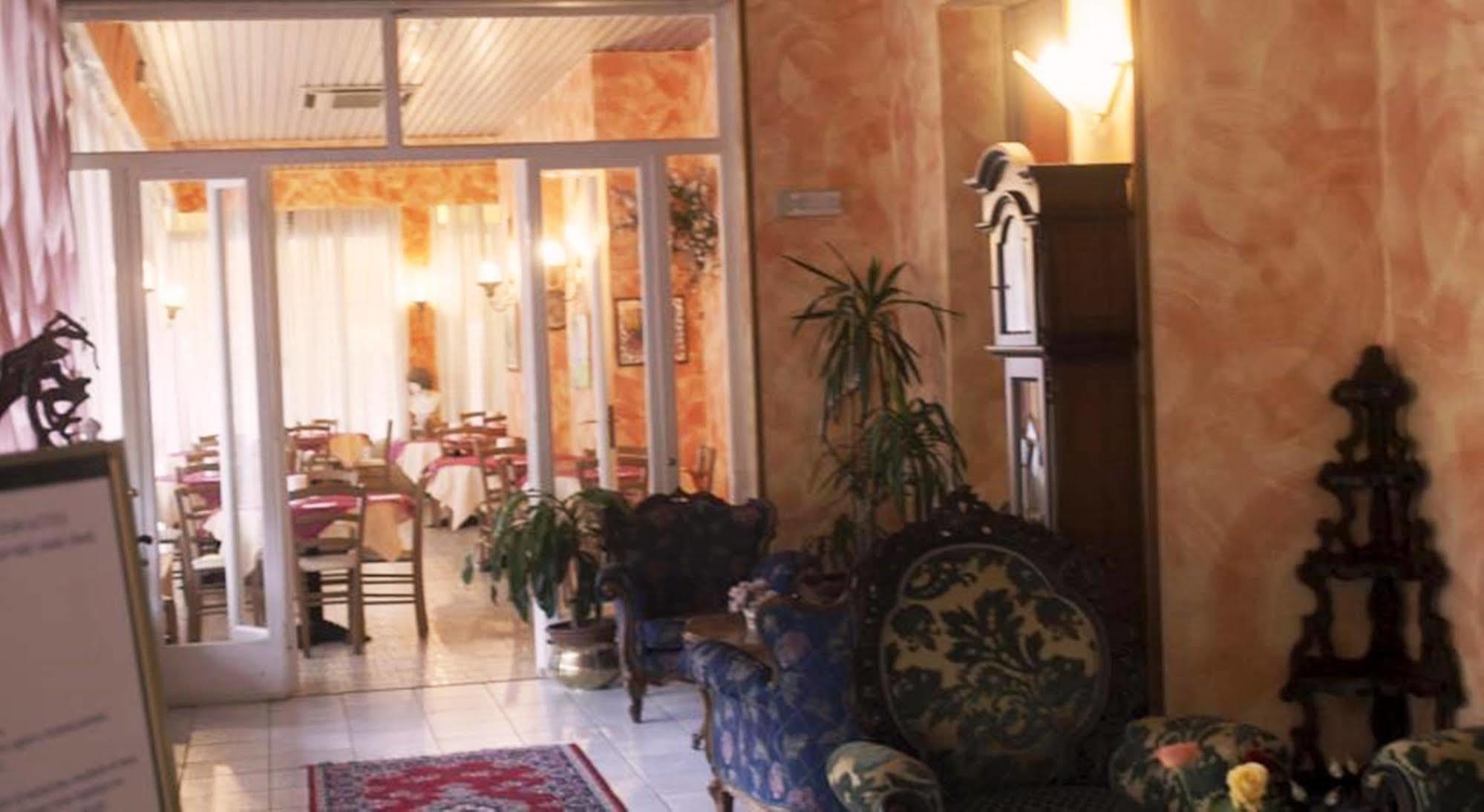 Hotel Villa Colombo Lido di Camaiore Esterno foto